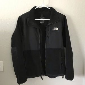 The North Face Women’s Denali black fleece jacket